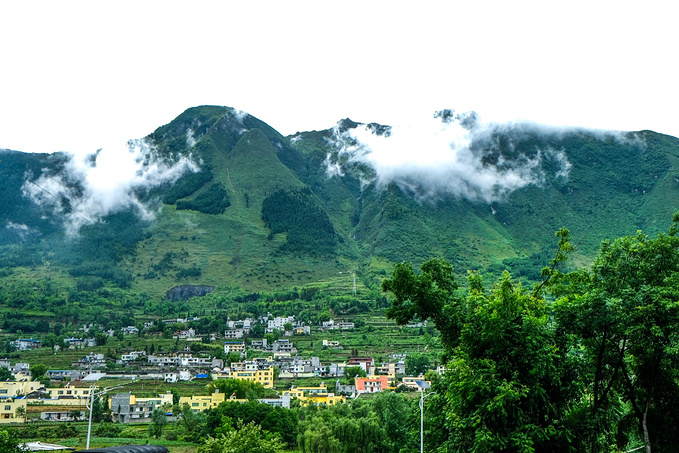 走进凉山寻彝情,踏遍攀西览美景